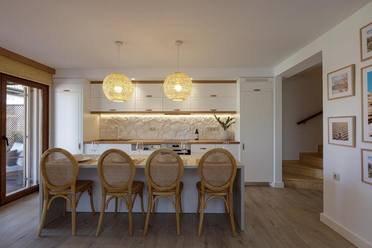 Villa Seashell -Wonderful Newly Renovated Villa On The Beach Galatas  Bagian luar foto